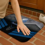 drake-bulldogs-chevron-points-blue-black-doormat-best-selling.webp