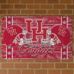 houston-cougars-helmet-illustration-red-doormat-best-selling.webp