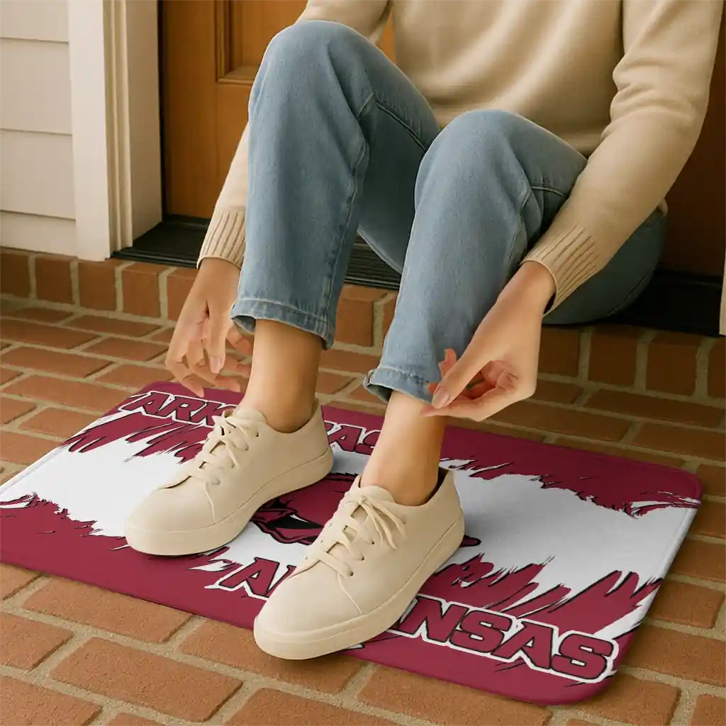 arkansas-razorbacks-plate-rip-red-doormat-top-rated.webp