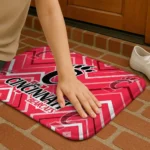 cincinnati-bearcats-chevron-geometrics-red-doormat-best-selling.webp