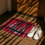 cincinnati-bearcats-helmet-illustration-red-doormat-best-selling.webp