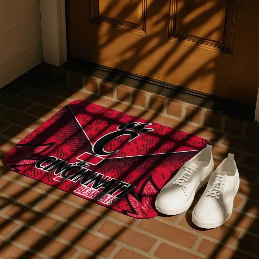 cincinnati-bearcats-layered-lines-red-doormat-trendy.webp