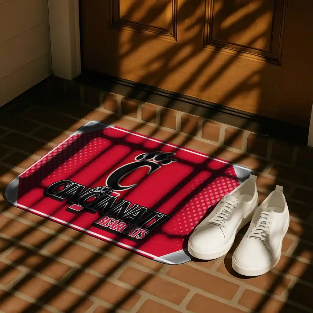 cincinnati-bearcats-silver-halftone-red-doormat-trendy.webp