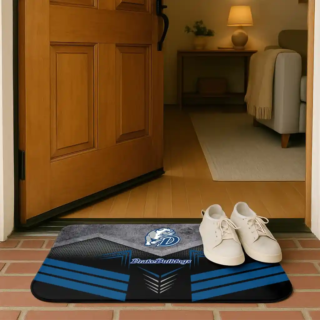 drake-bulldogs-chevron-points-blue-black-doormat-fashion-forward.webp