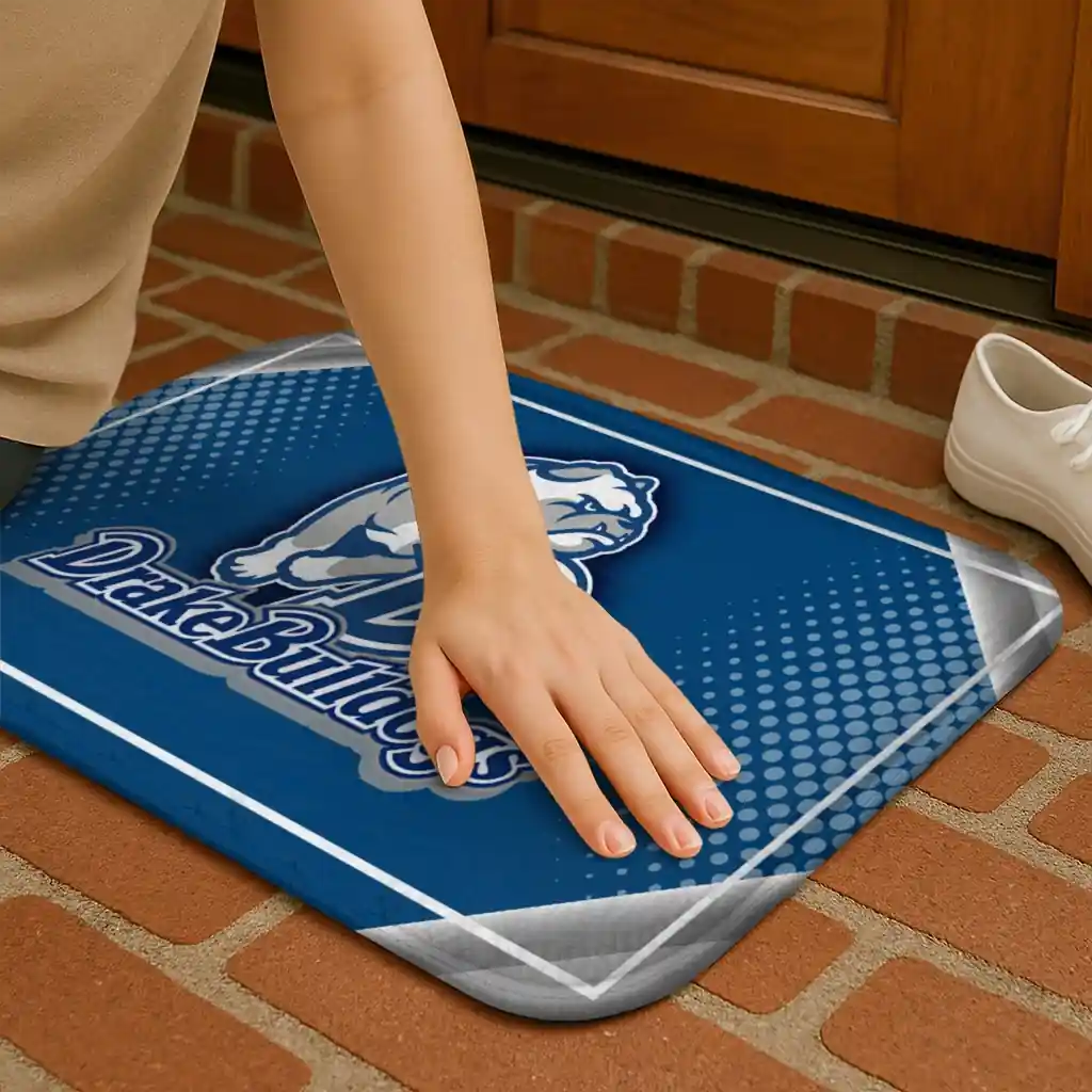 drake-bulldogs-silver-halftone-blue-doormat-premium-grade.webp
