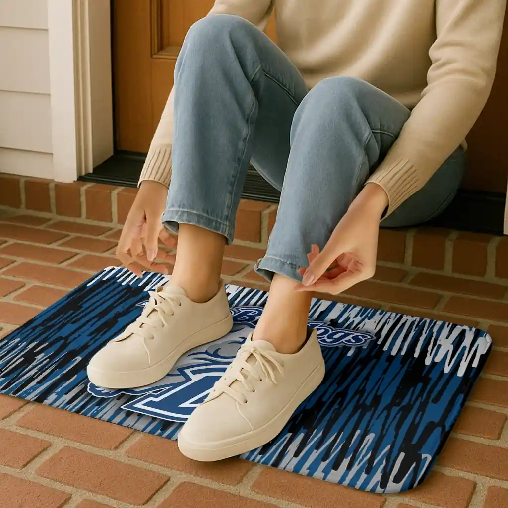 drake-bulldogs-vertical-flow-blue-doormat-top-rated.webp