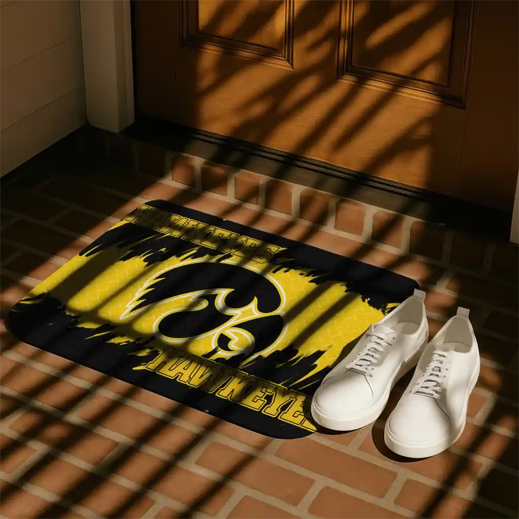iowa-hawkeyes-plate-rip-black-doormat-trendy.webp