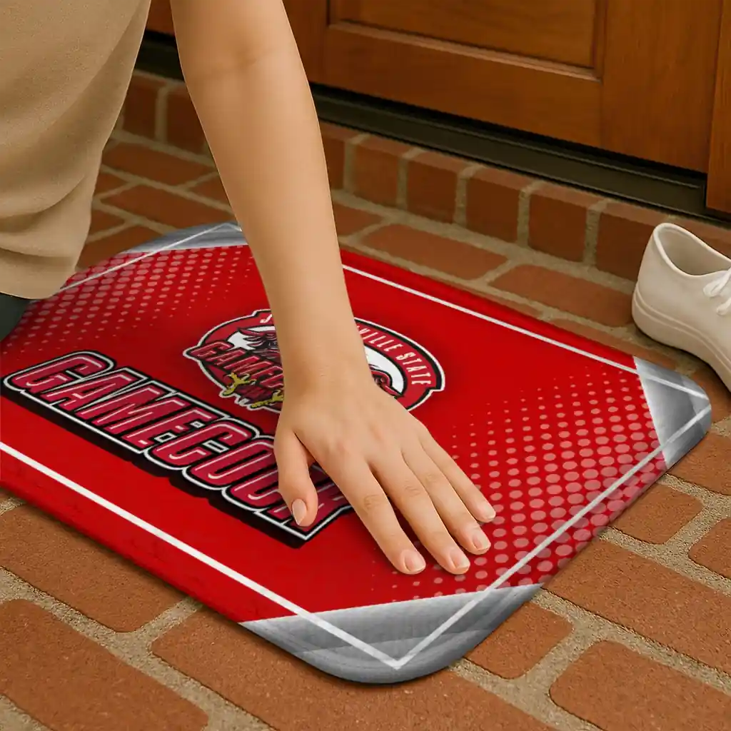 jacksonville-state-gamecocks-silver-halftone-red-doormat-premium-grade.webp
