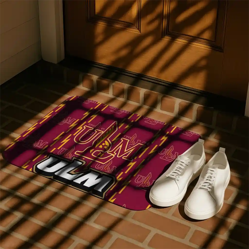 louisiana-monroe-warhawks-bolt-row-red-doormat-trendy.webp
