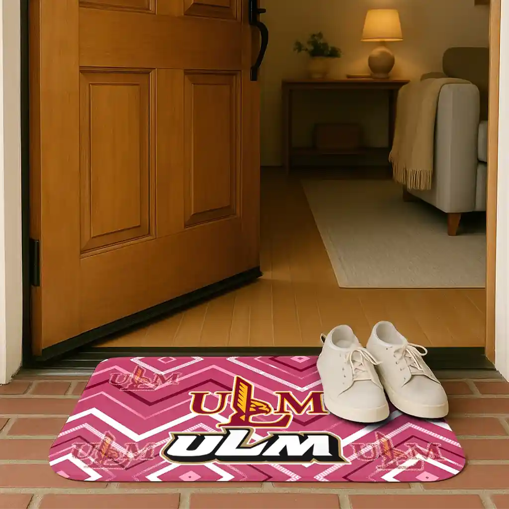louisiana-monroe-warhawks-chevron-geometrics-red-doormat-fashion-forward.webp