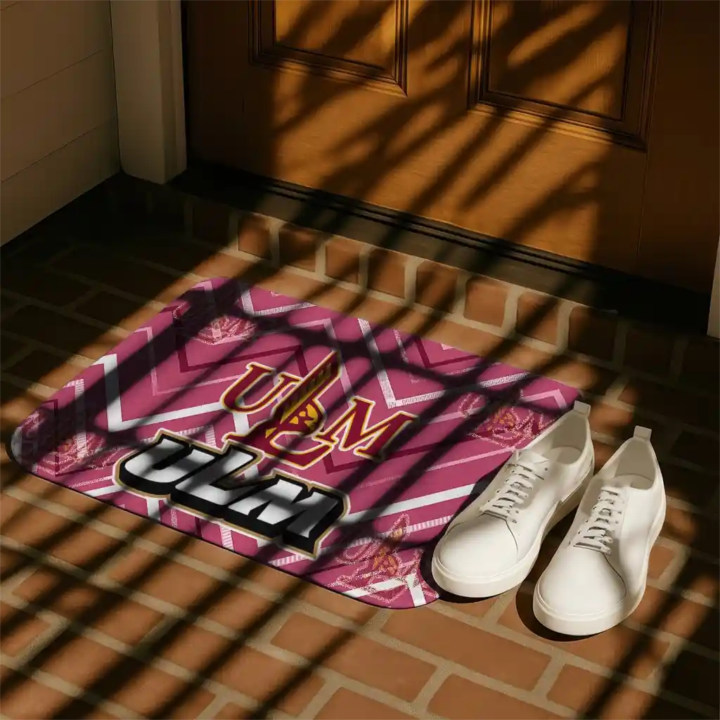 louisiana-monroe-warhawks-chevron-geometrics-red-doormat-trendy.webp