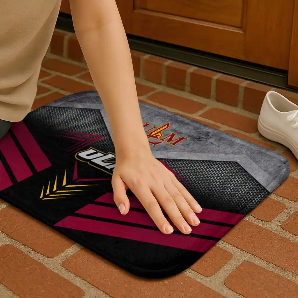 louisiana-monroe-warhawks-chevron-points-red-black-doormat-premium-grade.webp