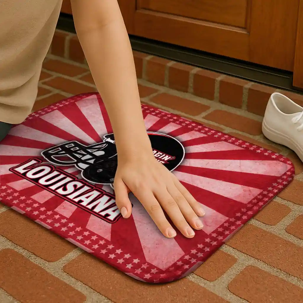 louisiana-ragin-cajuns-helmet-centerpiece-red-doormat-premium-grade.webp