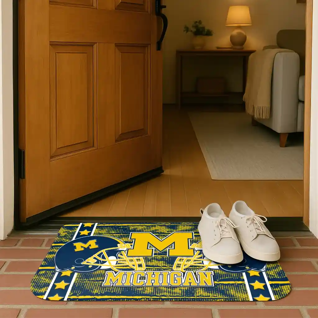 michigan-wolverines-helmet-illustration-blue-doormat-fashion-forward.webp