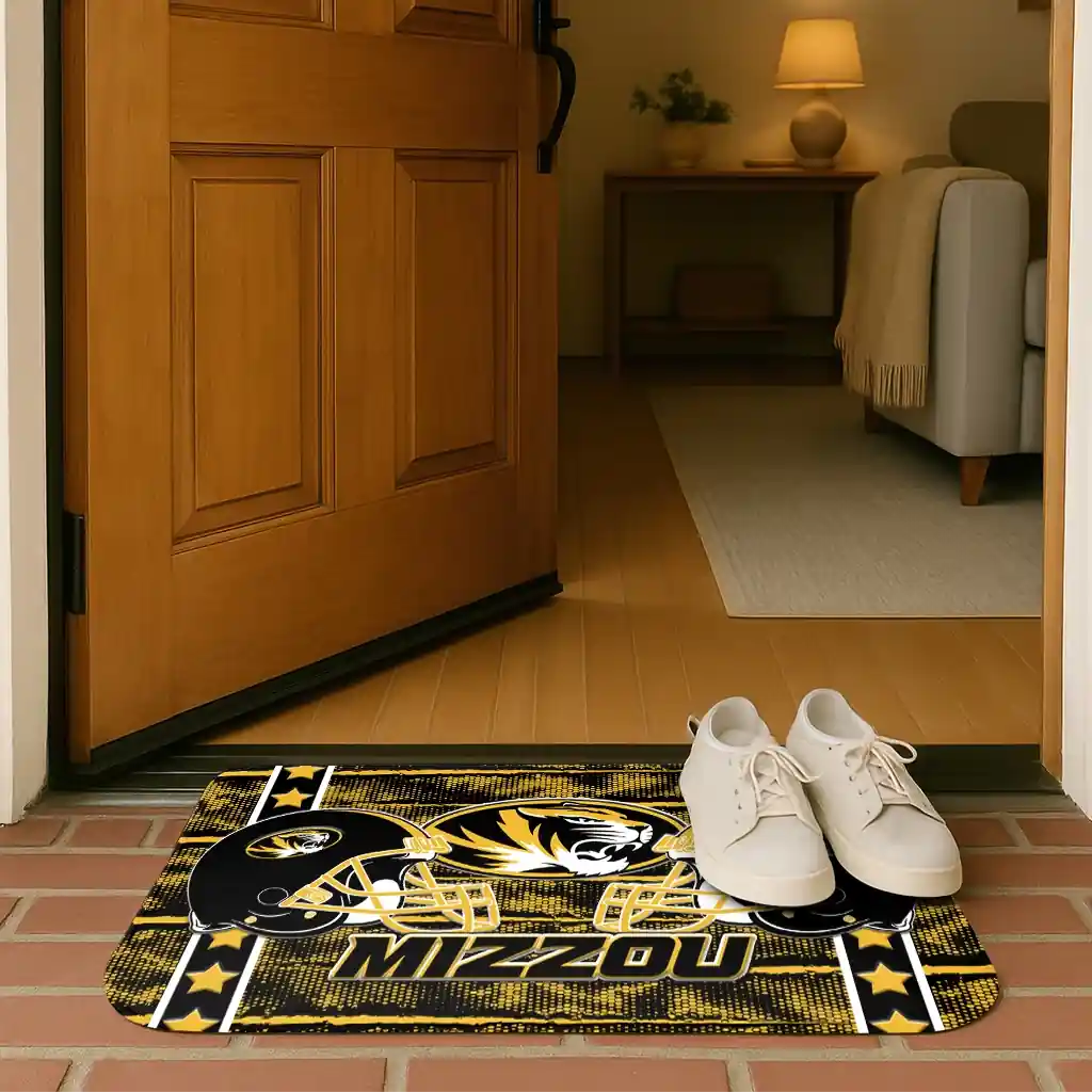 missouri-tigers-helmet-illustration-black-doormat-fashion-forward.webp