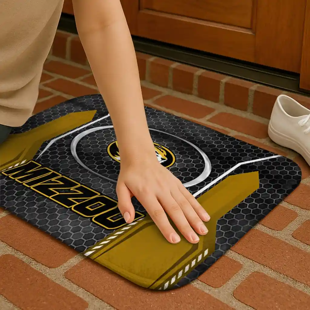 missouri-tigers-hexagon-oval-black-doormat-premium-grade.webp