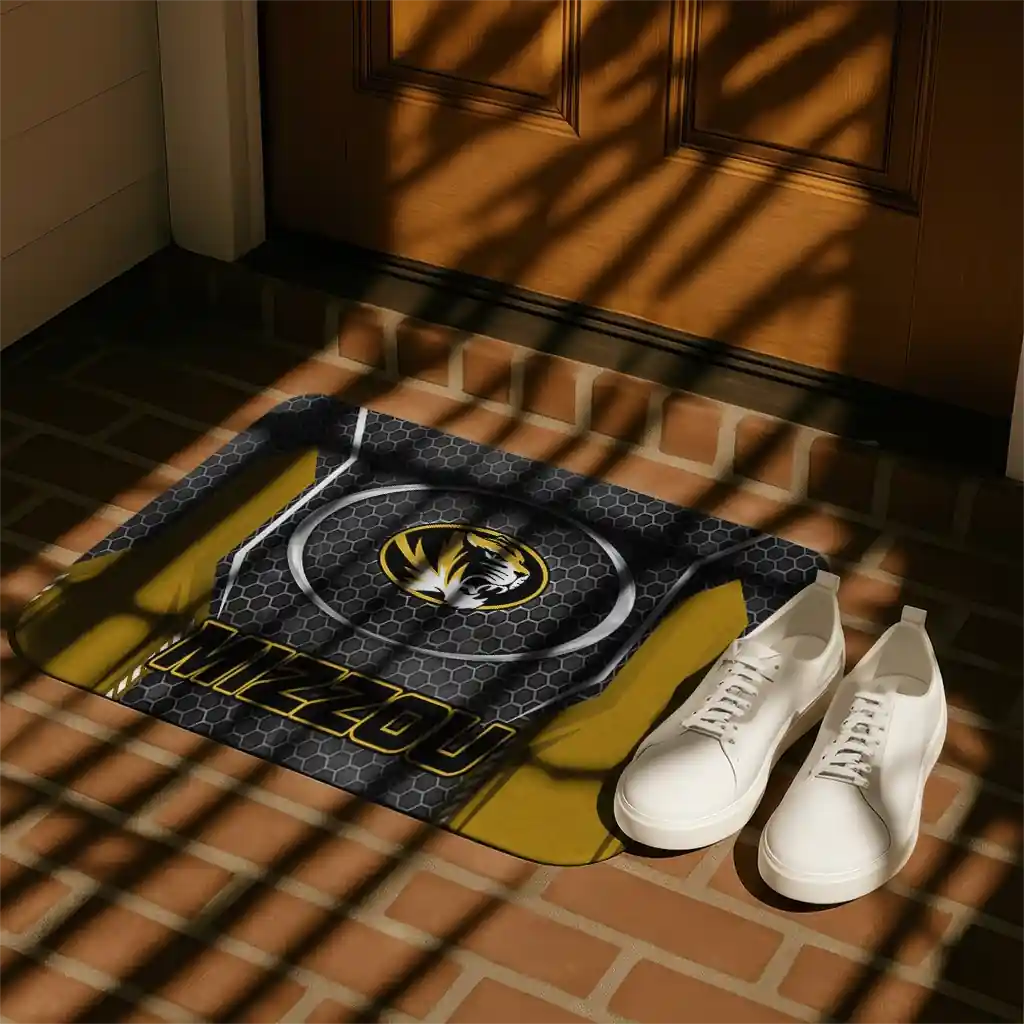 missouri-tigers-hexagon-oval-black-doormat-trendy.webp