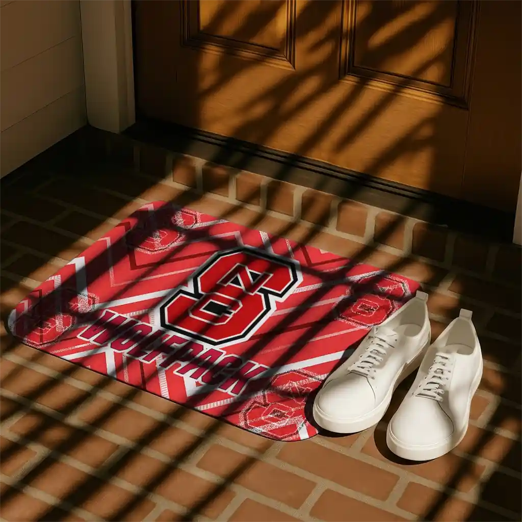 nc-state-wolfpack-chevron-geometrics-red-doormat-trendy.webp