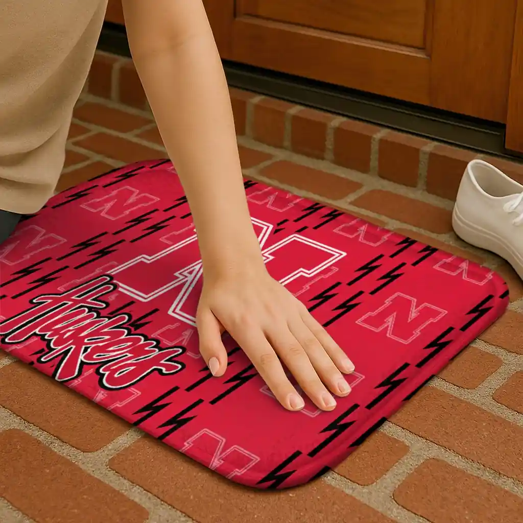 nebraska-cornhuskers-bolt-row-red-doormat-premium-grade.webp