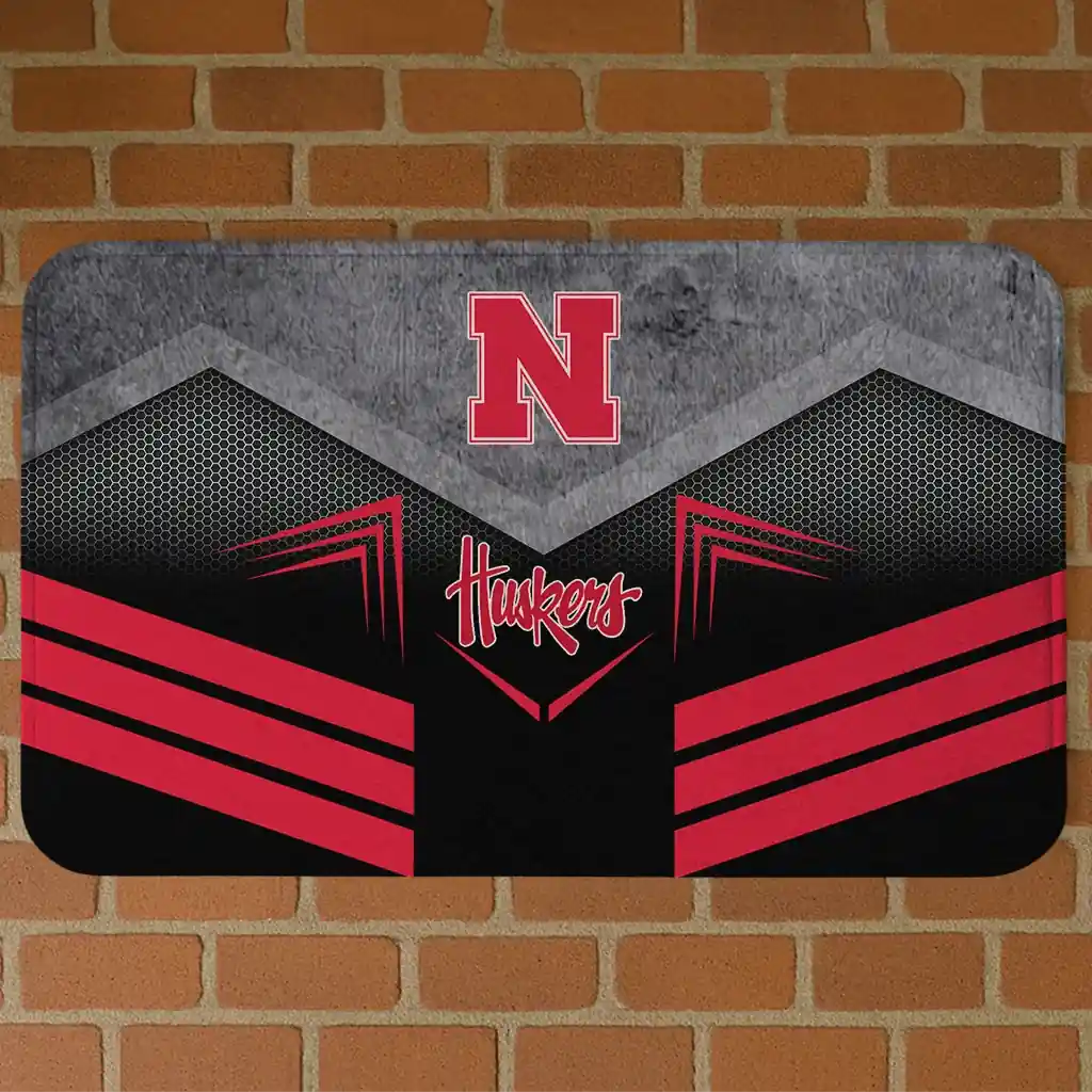 nebraska-cornhuskers-chevron-points-red-black-doormat-best-selling.webp nebraska cornhuskers chevron points red black doormat best selling