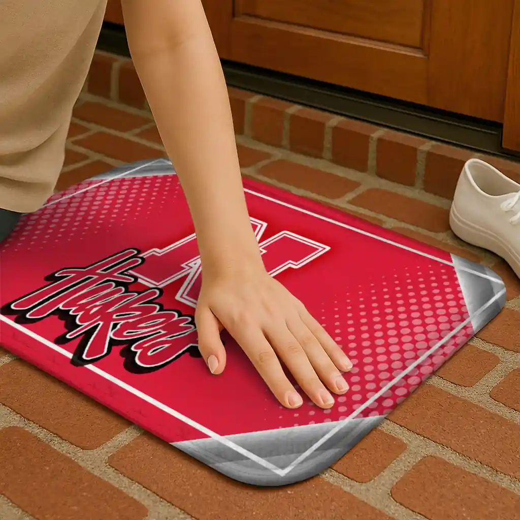nebraska-cornhuskers-silver-halftone-red-doormat-premium-grade.webp