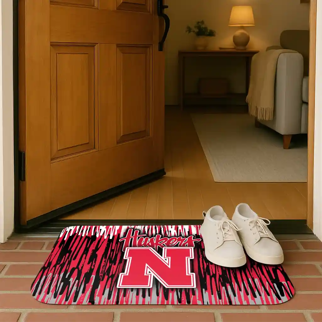 nebraska-cornhuskers-vertical-flow-red-doormat-fashion-forward.webp