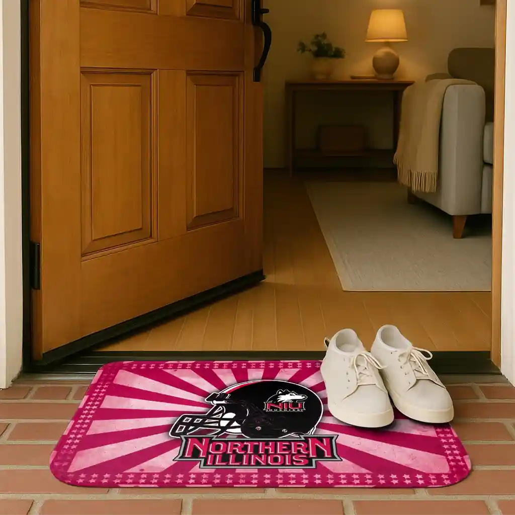 northern-illinois-huskies-helmet-centerpiece-red-doormat-fashion-forward.webp