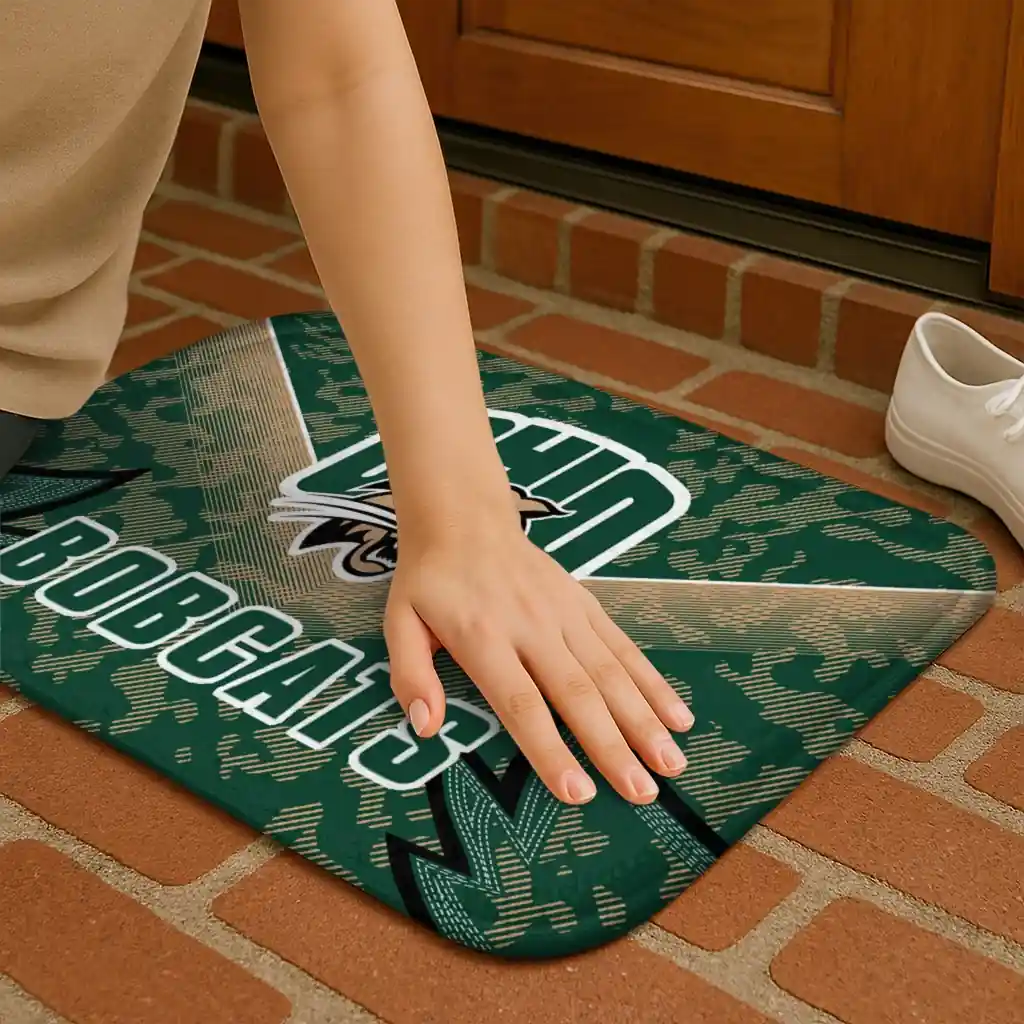 ohio-bobcats-layered-lines-green-doormat-premium-grade.webp