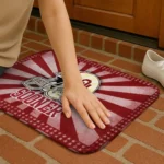 oklahoma-sooners-helmet-centerpiece-crimson-doormat-best-selling.webp