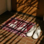 oklahoma-sooners-helmet-illustration-crimson-doormat-best-selling.webp
