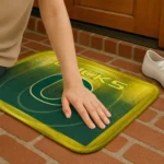 oregon-ducks-pixel-blur-green-doormat-best-selling.webp