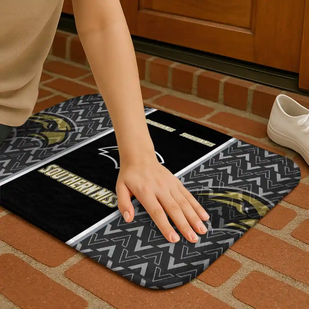 southern-miss-golden-eagles-chevron-stack-black-doormat-premium-grade.webp