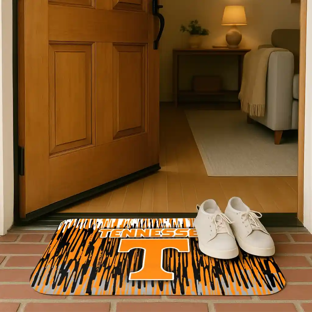 tennessee-volunteers-vertical-flow-orange-doormat-fashion-forward.webp