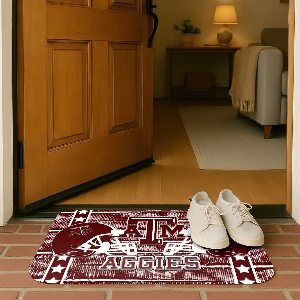 texas-am-aggies-helmet-illustration-maroon-doormat-fashion-forward.webp