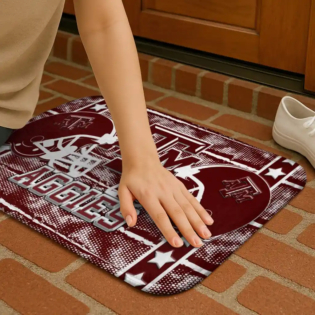 texas-am-aggies-helmet-illustration-maroon-doormat-premium-grade.webp