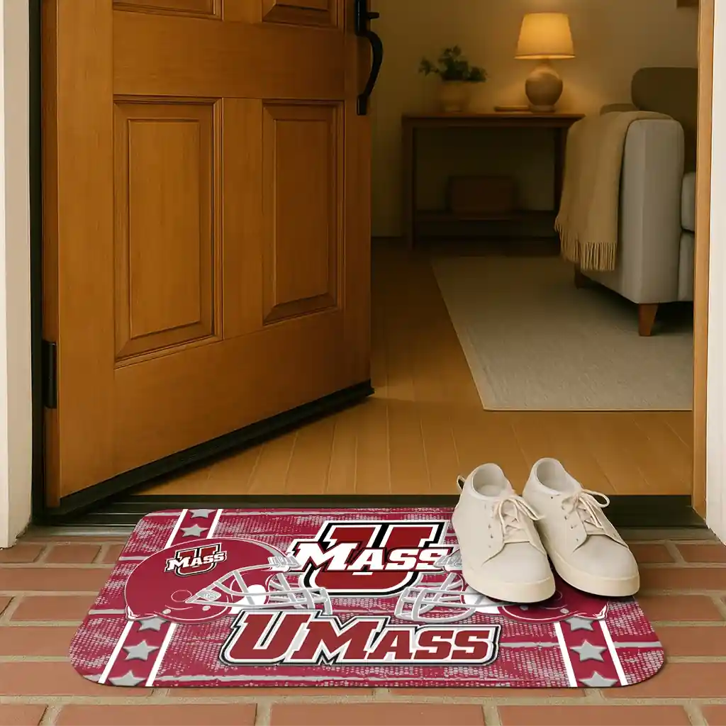 umass-minutemen-helmet-illustration-red-doormat-fashion-forward.webp