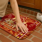 usc-trojans-helmet-illustration-red-doormat-best-selling.webp
