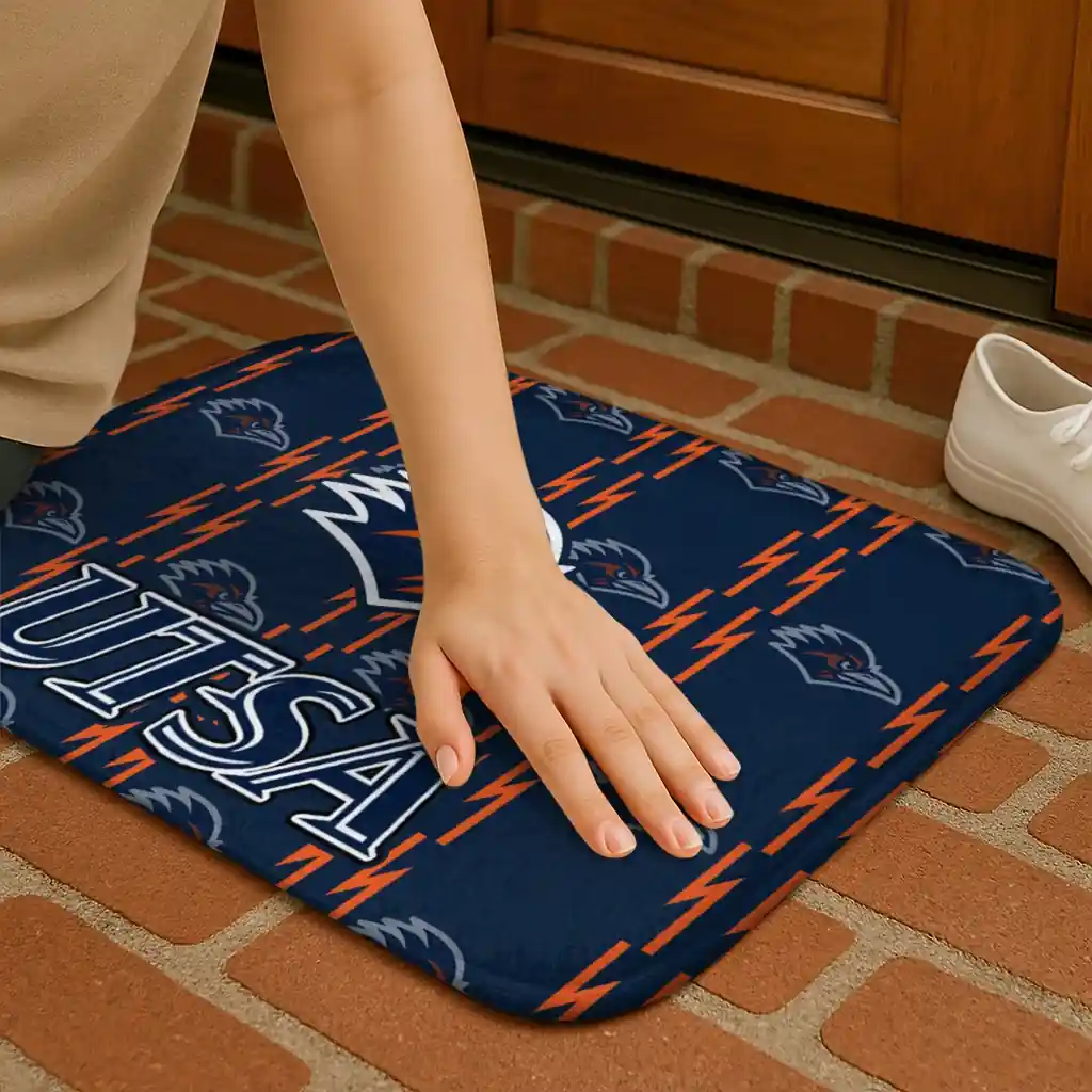 utsa-roadrunners-bolt-row-orange-doormat-premium-grade.webp