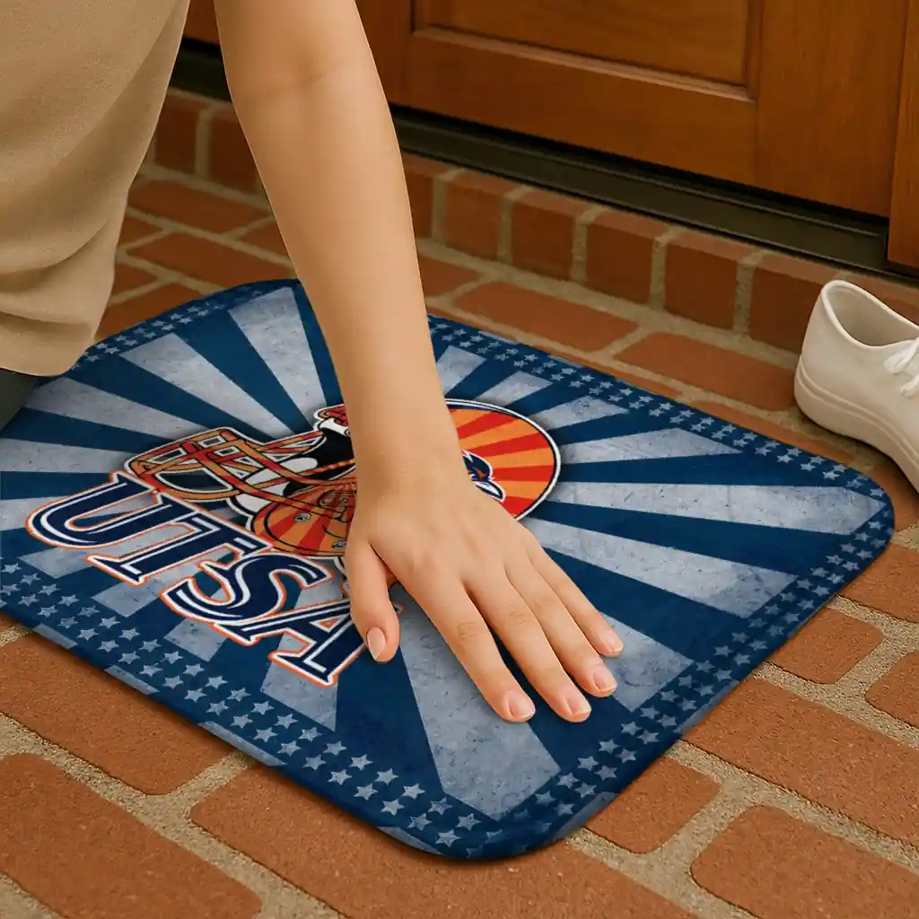 utsa-roadrunners-helmet-centerpiece-orange-doormat-premium-grade.webp