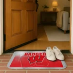 wisconsin-badgers-pixel-blur-red-doormat-best-selling.webp