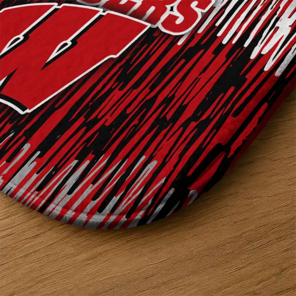 wisconsin-badgers-vertical-flow-red-doormat-latest-model.webp