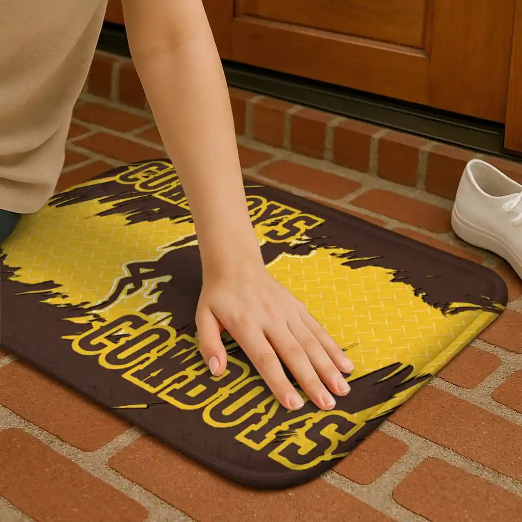 wyoming-cowboys-plate-rip-brown-doormat-premium-grade.webp